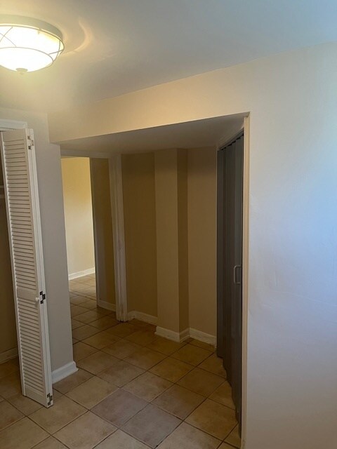 Den/Office - 2208 Vermont Ave