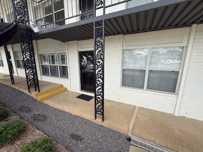 Building Photo - Spanish Villa Condo
