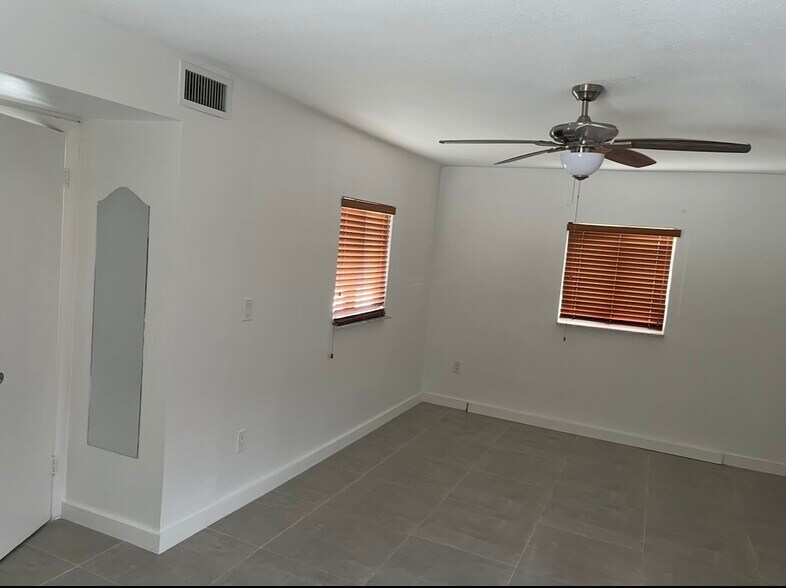 Building Photo - 11480 SW 55th St