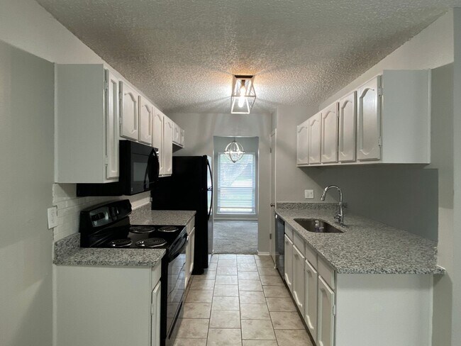 Building Photo - 7146 Spring Grove Dr