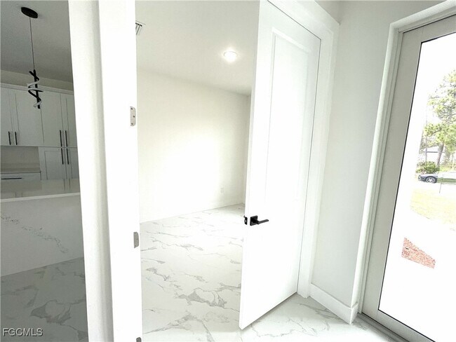 Building Photo - 1901 East 13th Street