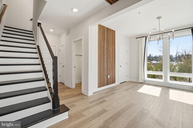 Building Photo - 3599 Aster St