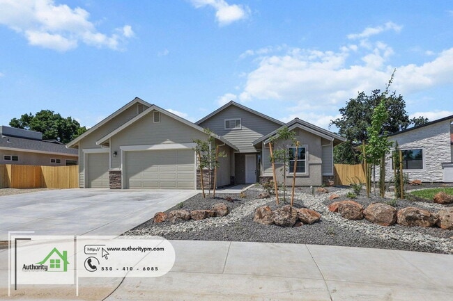 Building Photo - 2864 River Dr