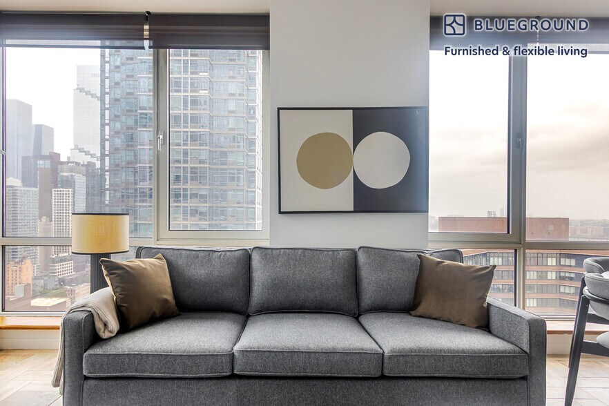 Building Photo - 635 W 42nd St