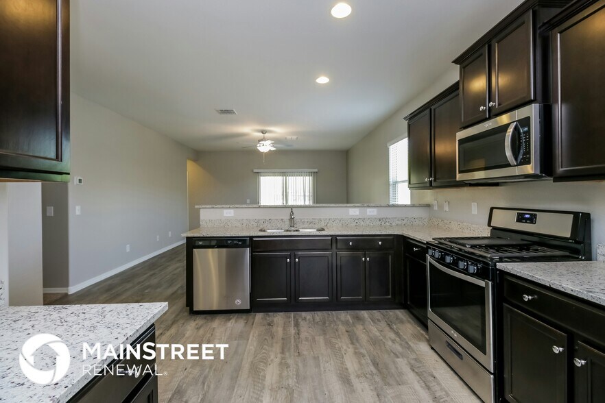 Building Photo - 19388 N Pietra Dr