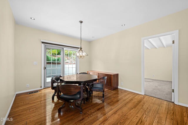 Building Photo - 2068 Stanley Hills Dr