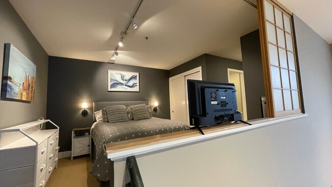 Building Photo - 190 15th St