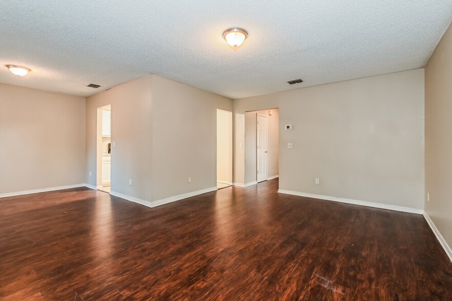 Building Photo - 11702 Tanager Dr
