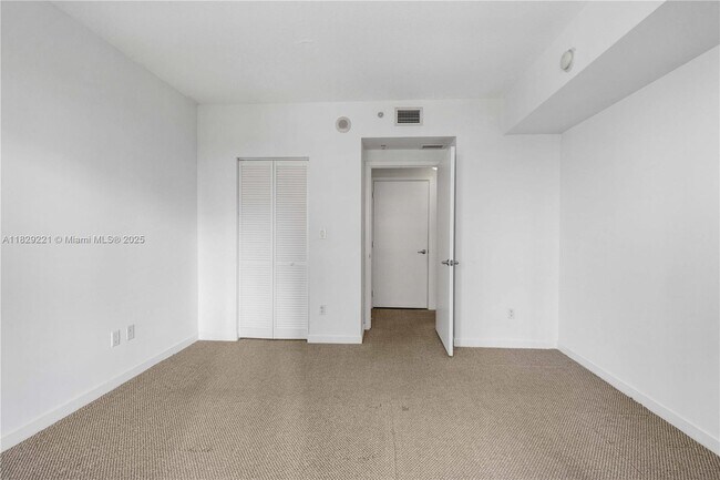 Building Photo - 335 S Biscayne Blvd