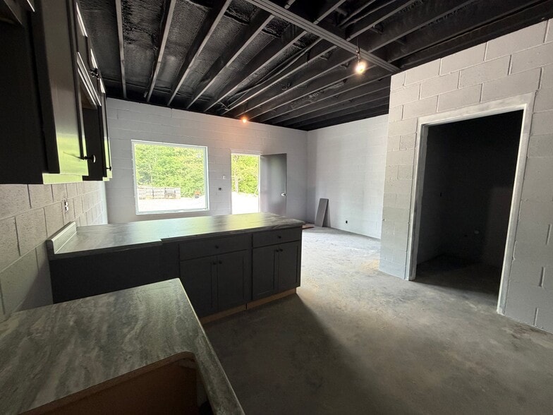 Building Photo - 218 Wright Ave