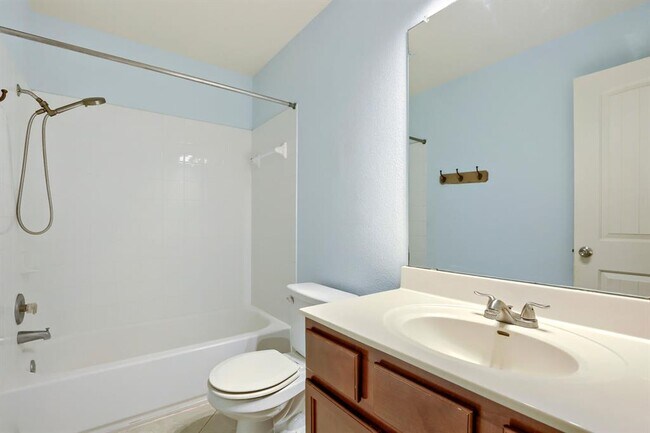 Building Photo - 12307 Waterford Run Way