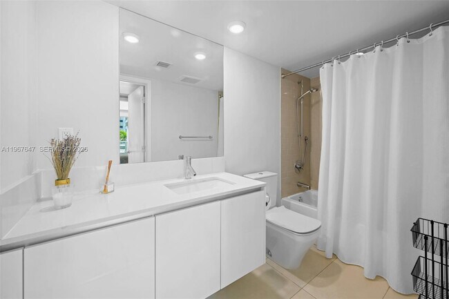 Building Photo - 1025 92nd St