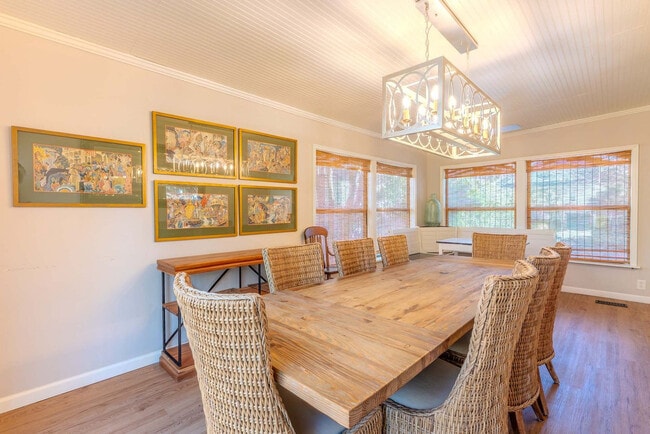 Building Photo - 7 Periwinkle Ln