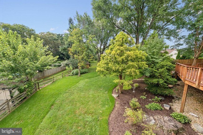 Building Photo - 6245 Windward Dr