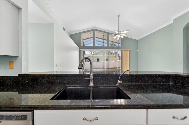 Building Photo - 4517 Oak River Cir