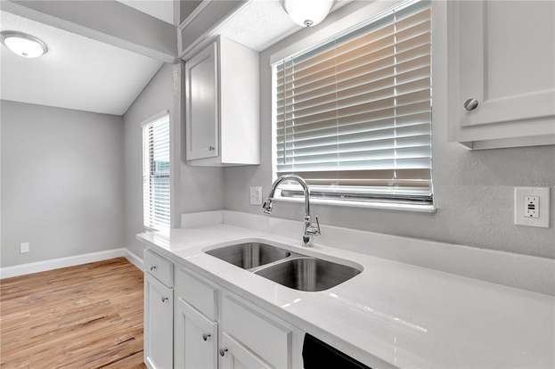 Building Photo - 12217 Hidden Brook Dr