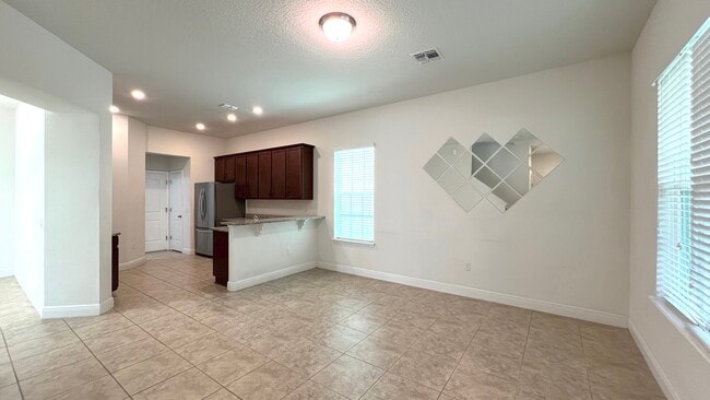 Building Photo - 8559 Crescendo Ave