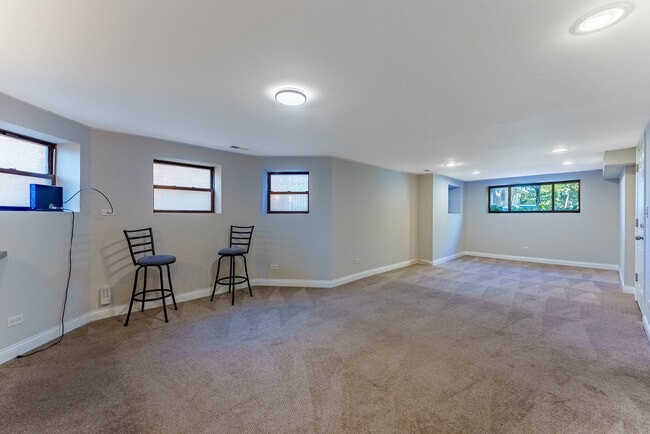 Building Photo - 3345 N Keating Ave