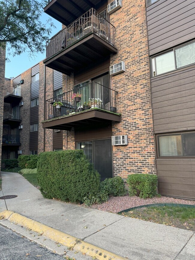 Building Photo - 8905 Knight Ave