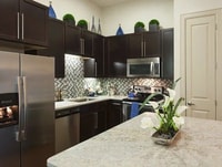 Building Photo - 800 E 15th St