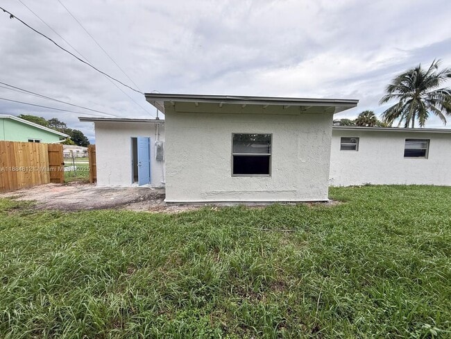 Building Photo - 3440 NW 4th St