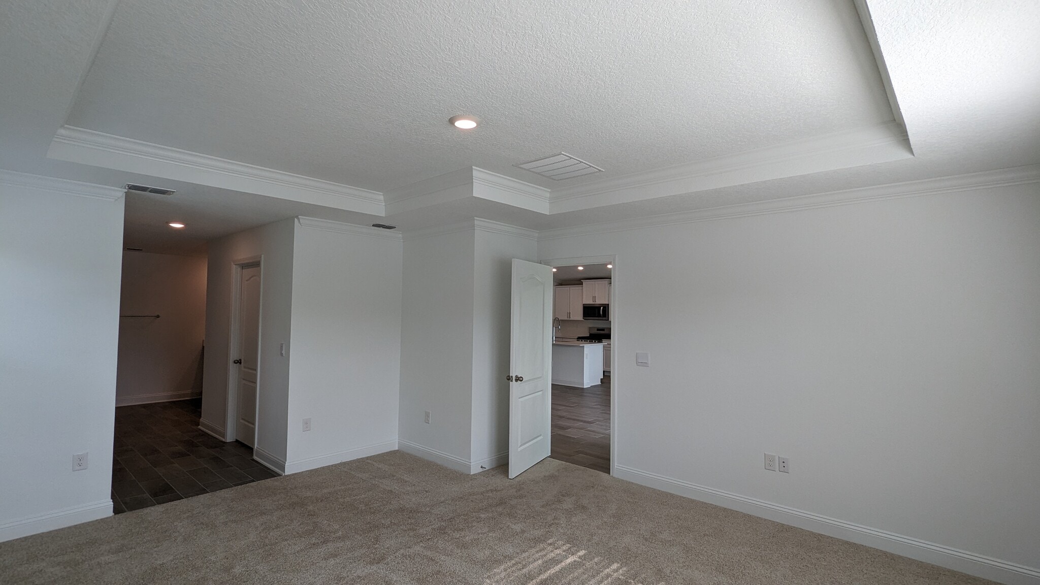 Building Photo - 259 Zancara St