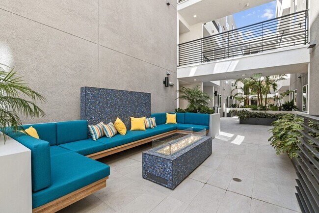Building Photo - Unit Type: E | 2 Bed | 2 Bath