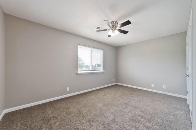 Building Photo - The Magnolia- Our Two Bedroom With An Upda...