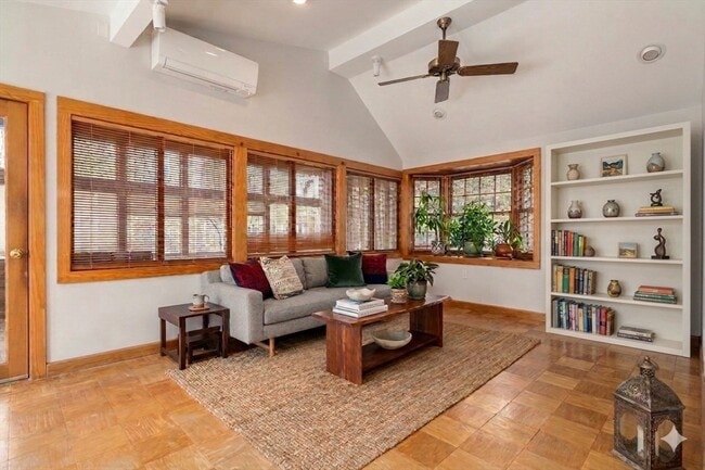 Building Photo - 22 Munroe Rd