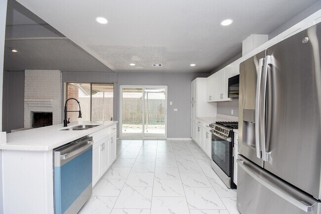 Building Photo - 23515 Briarcreek Blvd