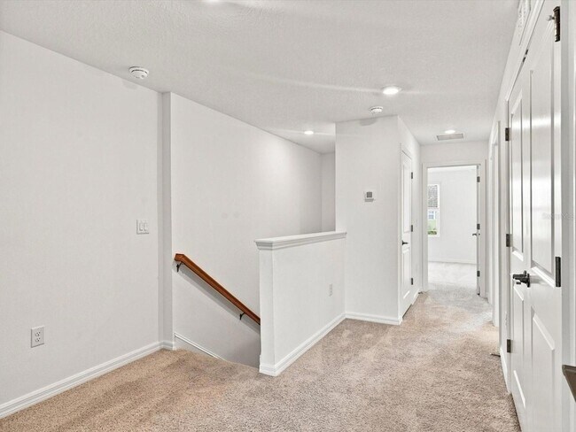 Building Photo - 5739 Archipelago St