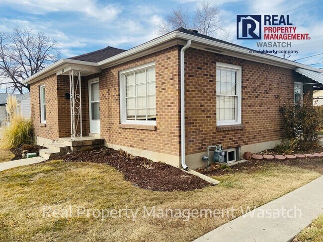 Building Photo - SUPER CUTE SINGLE FAMILY HOME IN MILLCREEK!!!