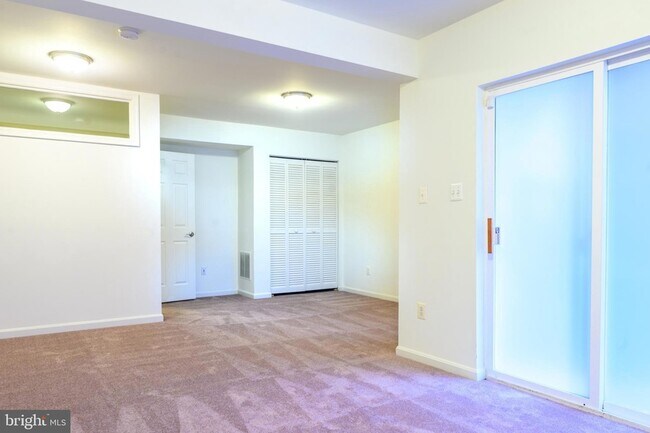 Building Photo - 3842 Koval Ln