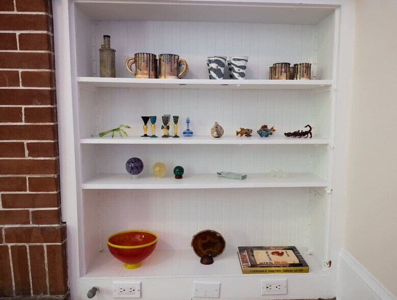 Building Photo - 3148 College Ave