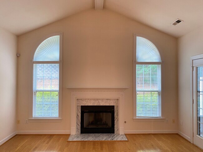 Building Photo - 4700 Ludwell Branch Ct