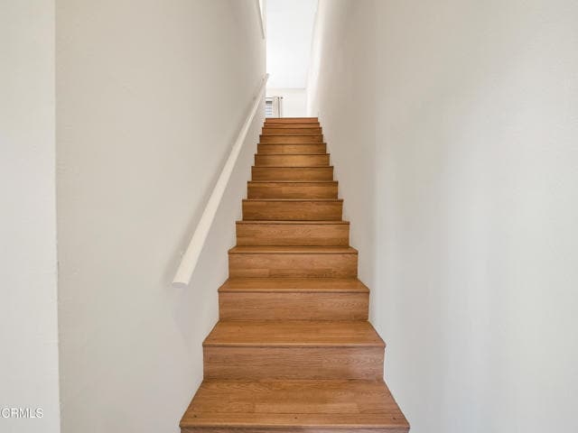 Building Photo - 4808 Vía Colina