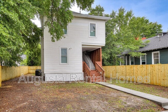 Building Photo - 2349 Wrightsboro Rd