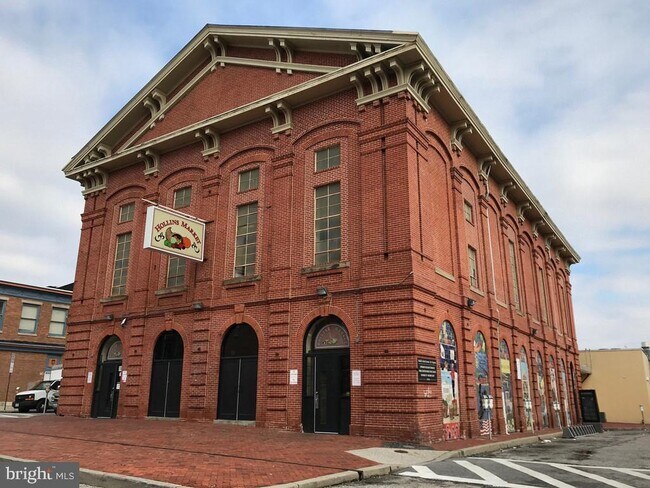 Building Photo - 111 S Stricker St