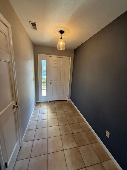 Building Photo - 1120 Winnsboro Pass