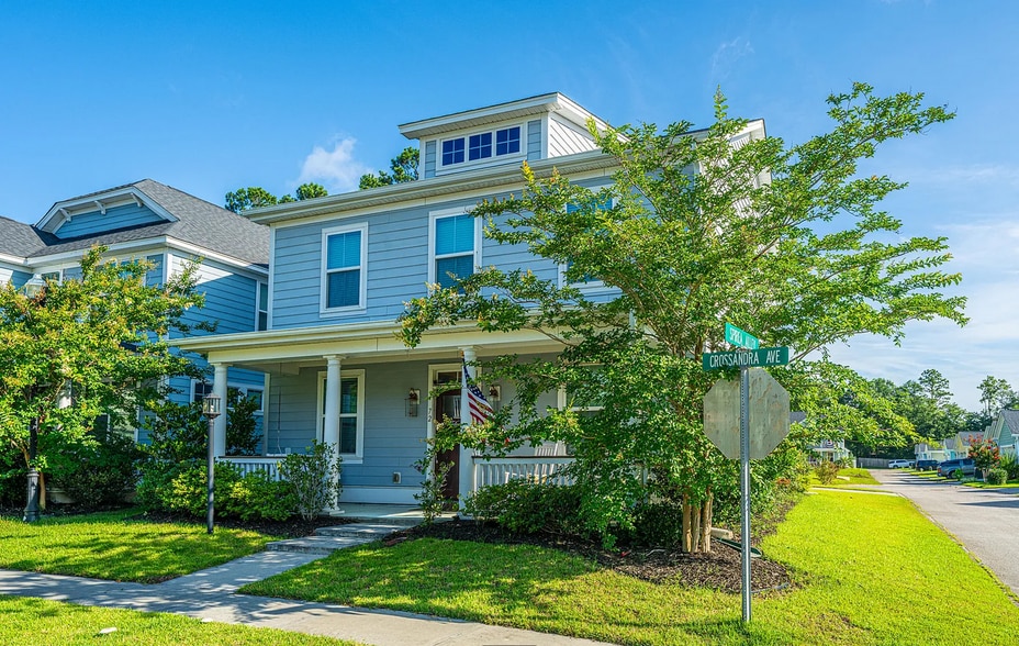 Front_Side - 72 Crossandra Ave