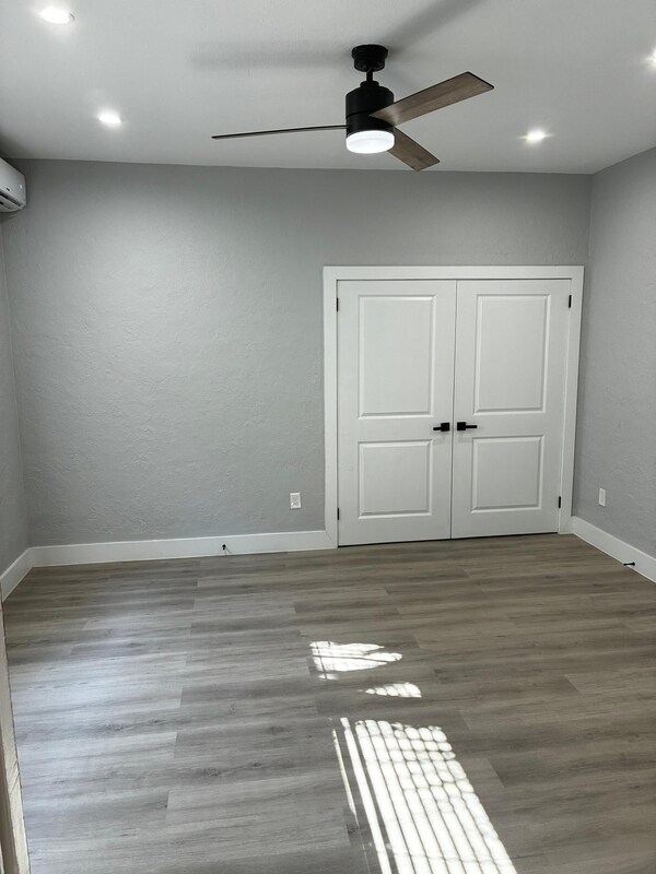 Building Photo - 2738 Riverside Ave