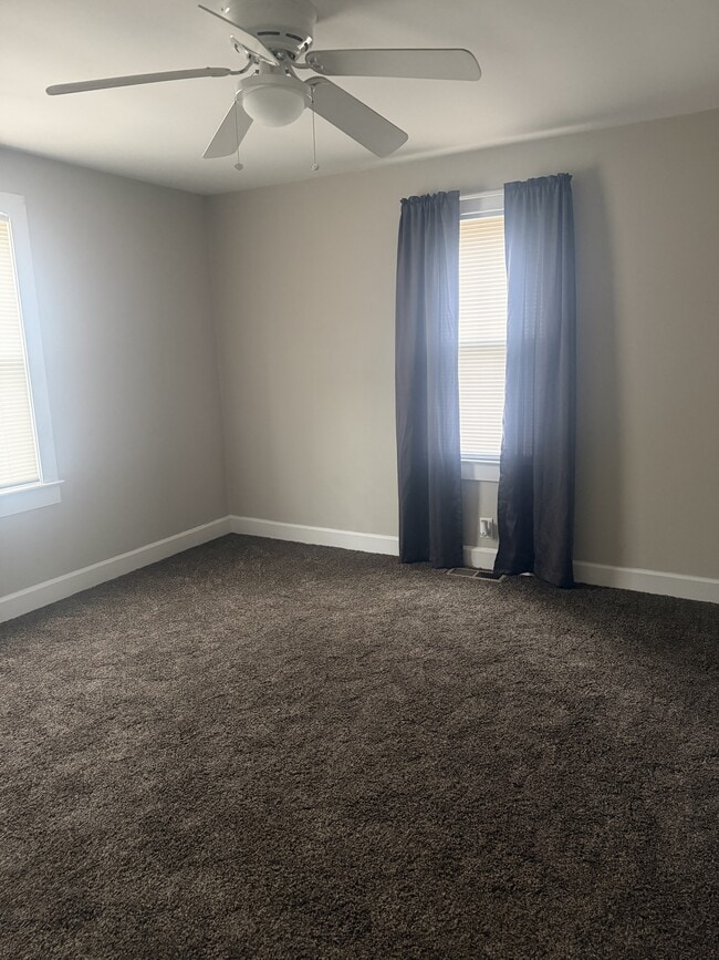 Building Photo - 112 Garfield Ave