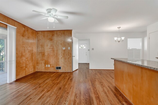 Building Photo - 7505 Brentcove Cir