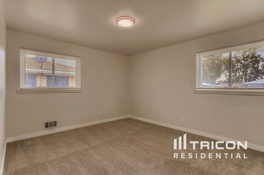 Building Photo - 3115 Xanadu St