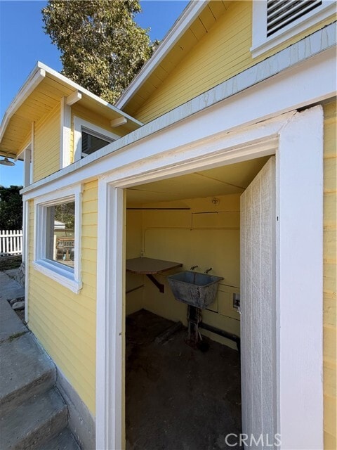 Building Photo - 2704 Mayfield Ave
