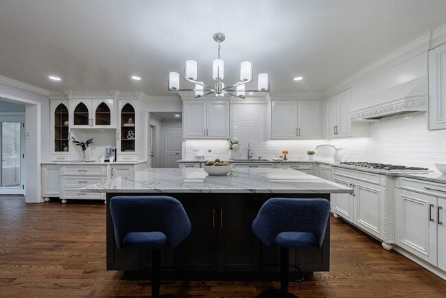 Building Photo - 459 Atlanta Country Club Dr