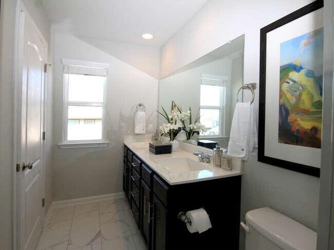 Building Photo - 708 Tinton Falls Ln