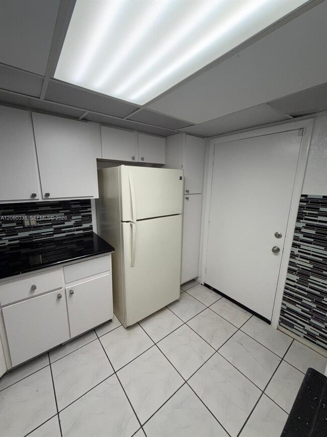 Building Photo - 3300 Spanish Moss Terrace