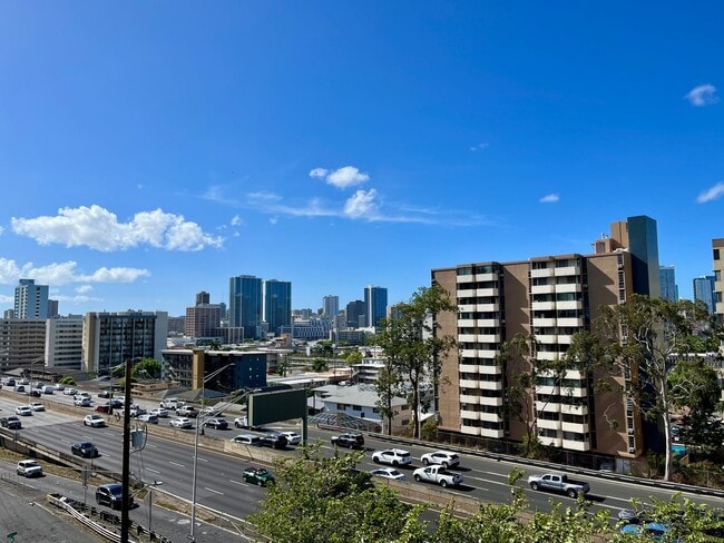 Building Photo - Punchbowl- Continental Plaza: Large 2BR, 2...