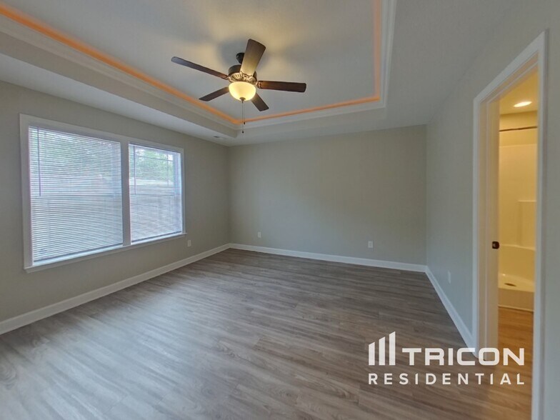 Building Photo - 114 Mistwood Ln